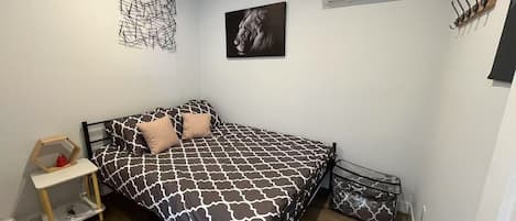 1 bedroom, Internet, bed sheets