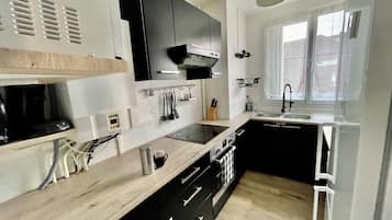 Microwave, oven, stovetop, dishwasher