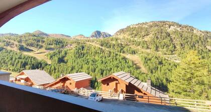 50m from ski slopes, 1st floor, balcony, tv, 35m², Isola 2000