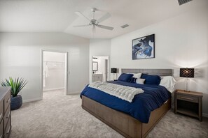 3 makuuhuonetta, silitysrauta/-lauta, internet, vuodevaatteet