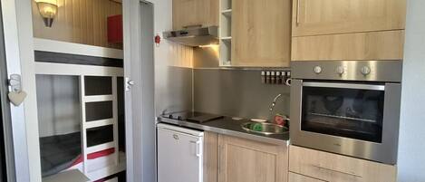 Fridge, microwave, oven