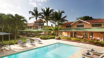 Piscina a l'aire lliure