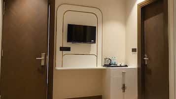 Deluxe Double Room | Egyptian cotton sheets, premium bedding, down duvets, laptop workspace