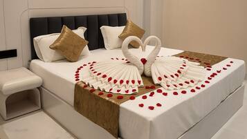 Deluxe Double Room | Egyptian cotton sheets, premium bedding, down duvets, laptop workspace
