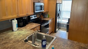 Uklassifisert bilde, 2 av 18, knapp