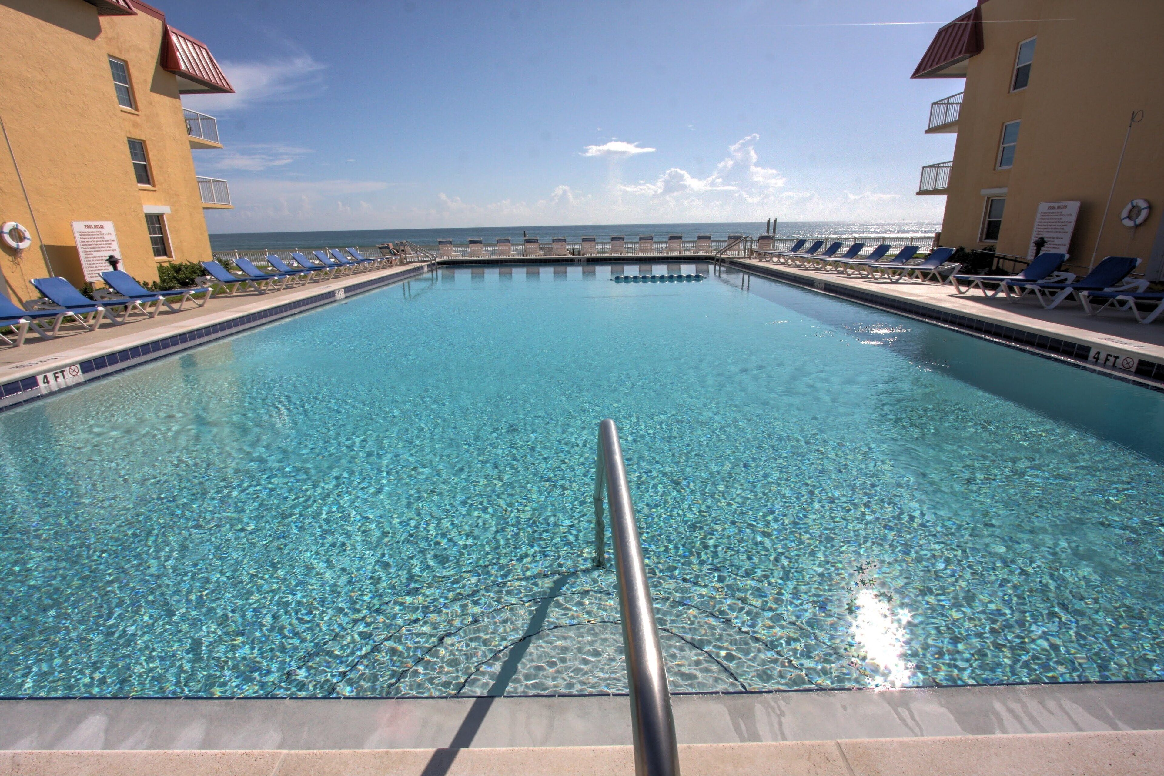 Lämmitetty uima-allas