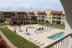 Et oppvarmet basseng