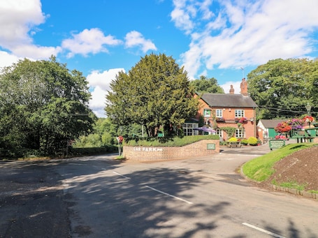 Exterior. Prospect Cottage