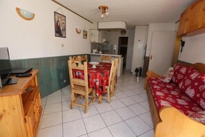 Living area - Resort center, 3rd floor, balcony, tv, 41m², Valloire (Valloire)