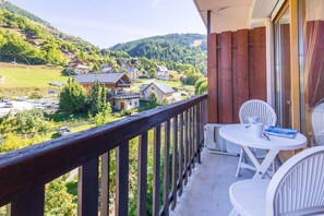 Outdoor dining - Resort center, 3rd floor, balcony, tv, 41m², Valloire (Valloire)