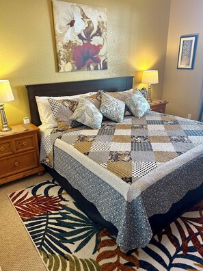 3 bedrooms, in-room safe, iron/ironing board, travel cot