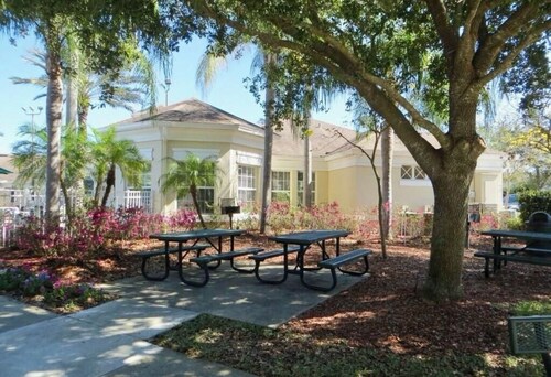 AMAZING 1st floor Palms Oasis by a Disney resort style no extra fees