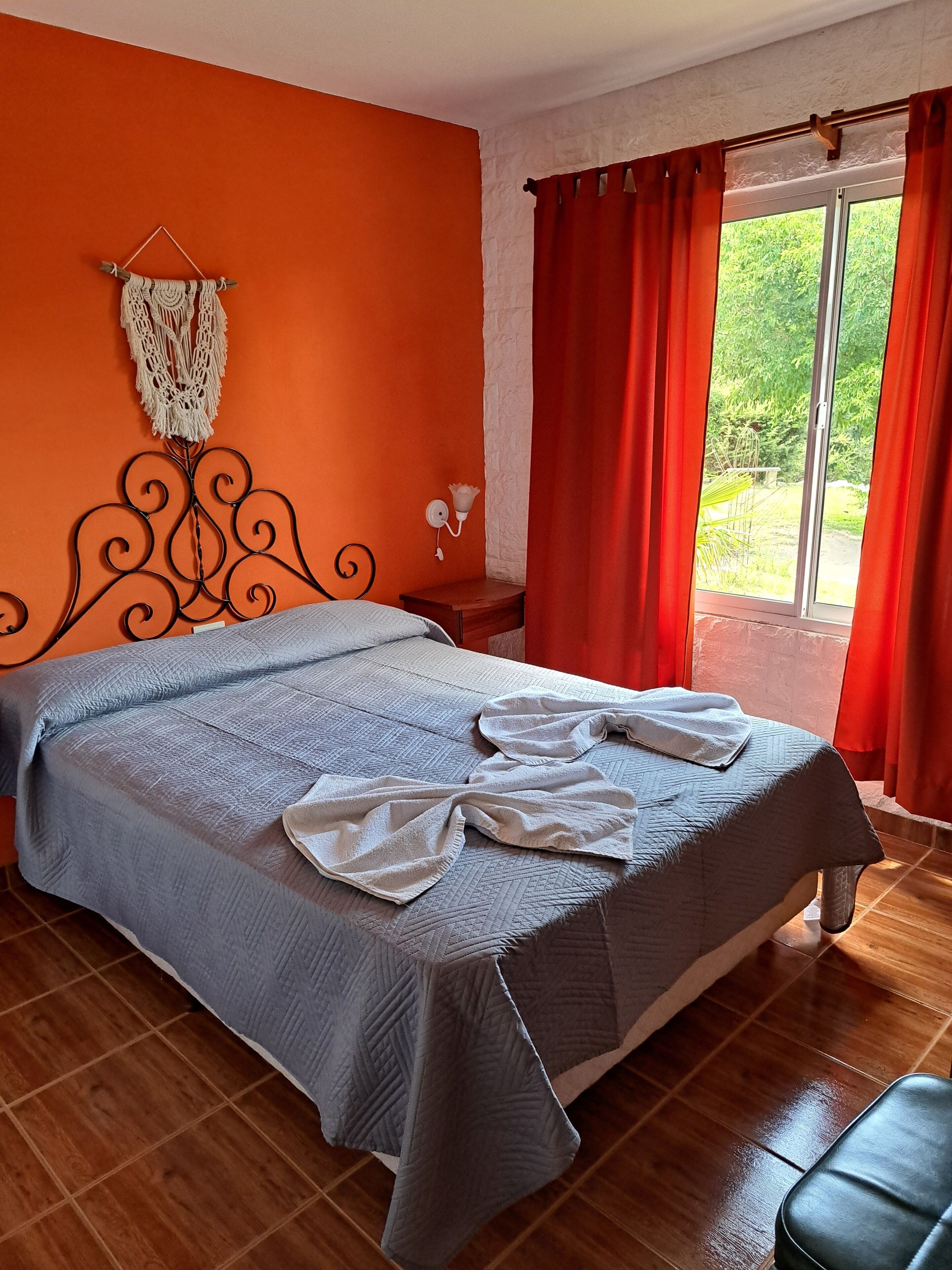 Classic Cabin, Mountain View | Free WiFi