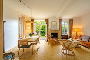TV, fireplace - Ker Gaïdic - Proche Plage (Benodet)