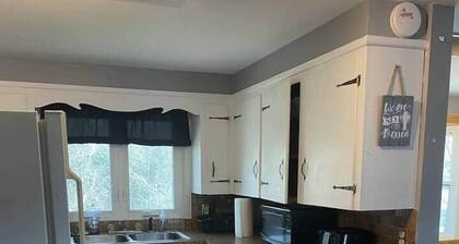 Cozy 1-bedroom retreat minutes from West Point!
