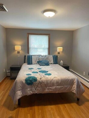 1 habitación, tabla de planchar con plancha, wifi y ropa de cama 