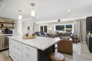 Interior - New Listing! Lakefront 3BR/3BA N. Buck Creek Cove, Private Dock, Sleeps 12. (Gravois Mills)