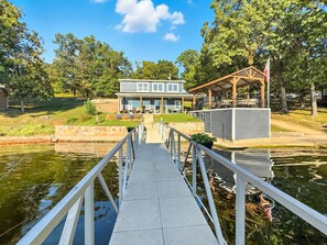 Property grounds - New Listing! Lakefront 3BR/3BA N. Buck Creek Cove, Private Dock, Sleeps 12. (Gravois Mills)