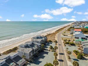 Beach - Oceanfront Escape - Steps to Beach - Amazing Views (North Topsail Beach)