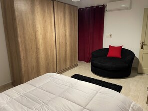 2 chambres, fer et planche à repasser, Wi-Fi gratuit, draps fournis