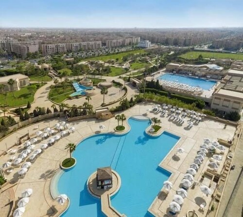 Peaceful Retreat in Rehab city-Modern Apartment