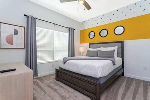 5 bedrooms, travel cot, WiFi, bed sheets