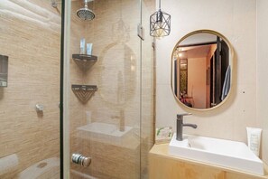 Hair dryer - Stylish, connected and accessible interior. (Mexico City)