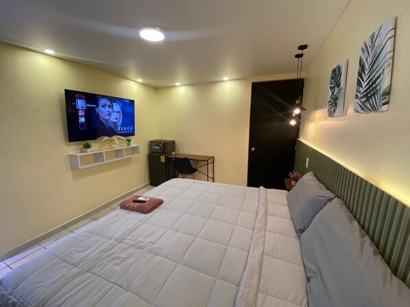 1 slaapkamer, een bureau, wifi