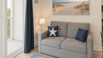 Studio, Balcony, Sea View | Living area