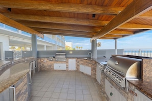 Poolside bar