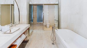 Hair dryer, towels - High-End Stay in 4 Units w/ Marble Bath & Prime Downtown Location Near Top Spots (Seattle)