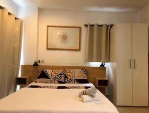 1 habitación, internet y ropa de cama