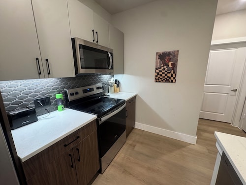 Charming 1-bedroom apartment in fabulous Dallas with AC, f