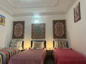 1 غرفة نوم ومكواة/لوح كي وواي فاي و ملاءات أسرّة