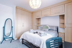 3 chambres, fer et planche à repasser, accès au Wi-Fi (inclus)