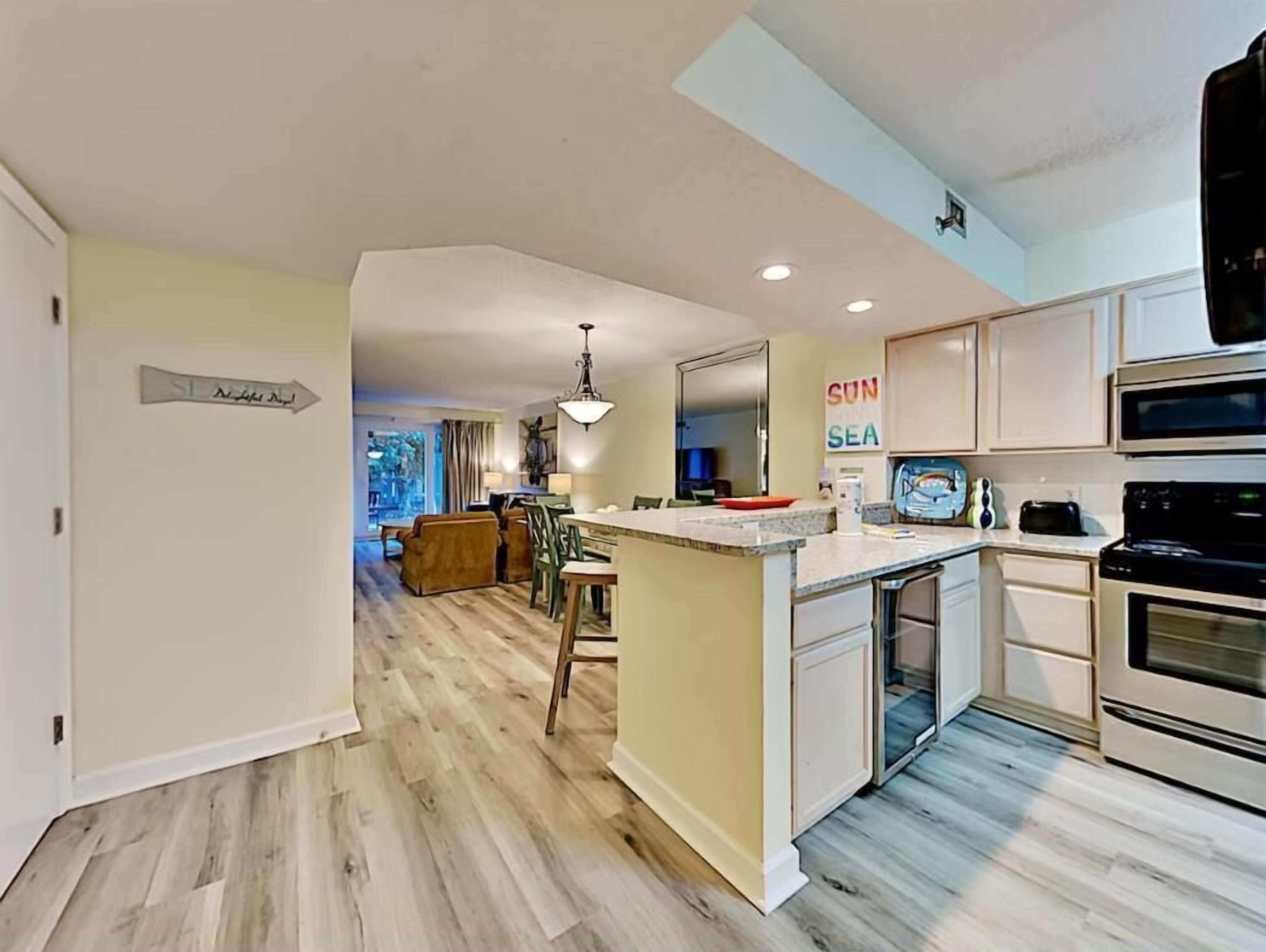 Condo, Multiple Beds (Sea Oats 111) | Private kitchen | Oven, toaster, cookware/dishes/utensils