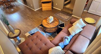 New- Clean, Cozy & Convenient 2BR 3BED Home.