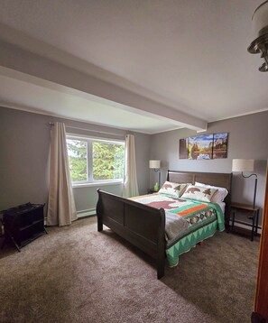 2 Schlafzimmer, Bügeleisen/Bügelbrett, WLAN, Bettwäsche