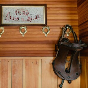 تفاصيل الفندق من الداخل