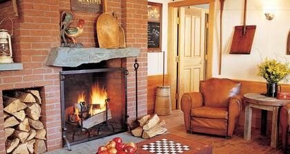 Classic Country suite for family and the dog