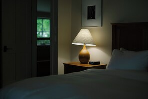 3 chambres, fer et planche à repasser, Wi-Fi, draps fournis