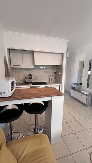 Microwave, oven, stovetop