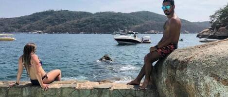 المنطقة المحيطة بالمنشأة