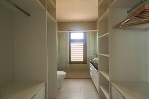 Shower, hair dryer, bidet, towels - Villa Tokaj Dune (Trairi)
