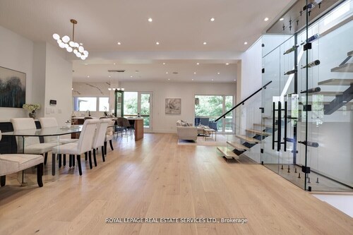 Luxury Executive Home close to Golf Course