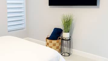 3 habitaciones, tabla de planchar con plancha, wifi y ropa de cama