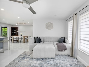 تلفزيون ذكي