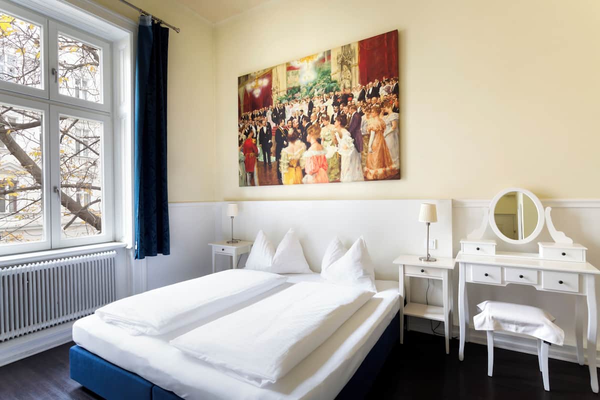 Quarto casal básico | Wi-Fi de cortesia