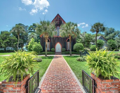 Mary Margaret Cottage - Spacious 4 Bed Coastal Home, Historic Old Town Bluffton