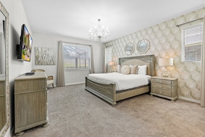5 bedrooms, iron/ironing board, WiFi, bed sheets